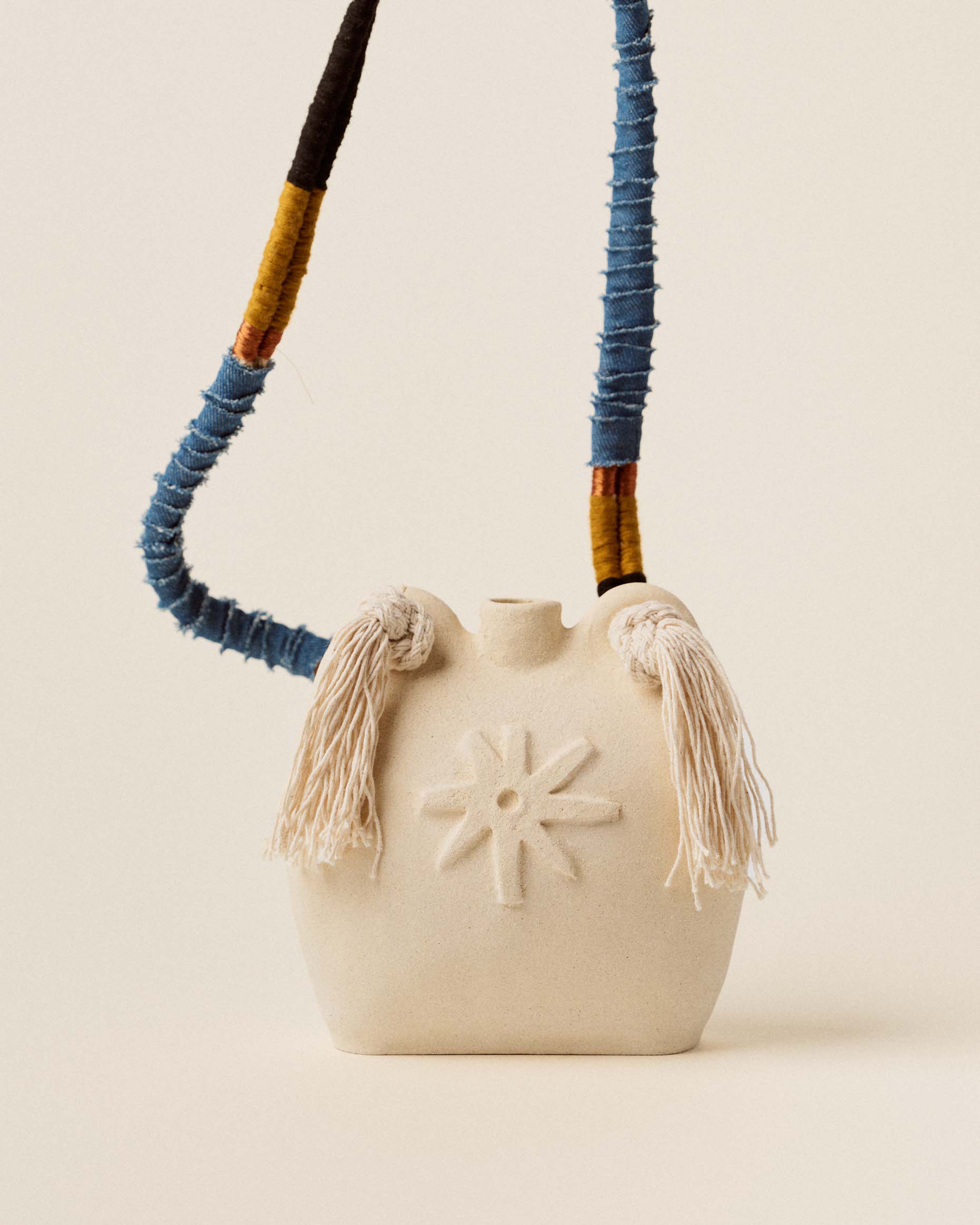 Vase à boutons